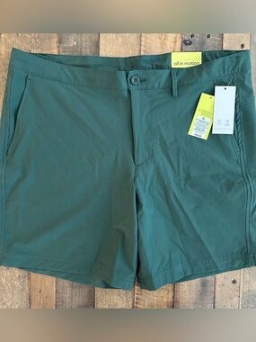 ⭐️NWT Men’s Hybrid Golf Shorts